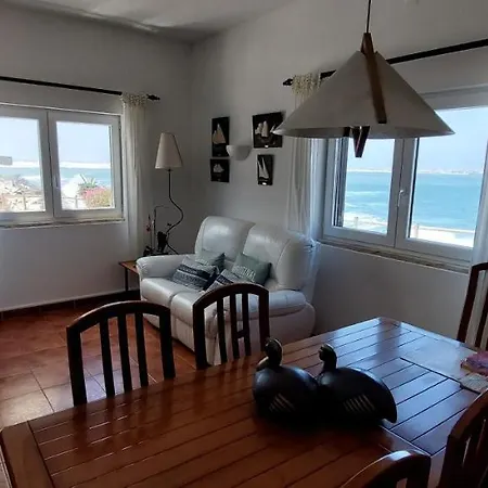 Bed and breakfast Pequena Baleia 3*