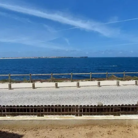 Bed and breakfast Pequena Baleia 3*