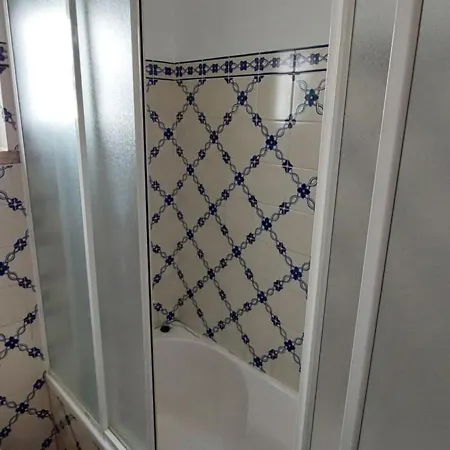 Pequena Baleia Bed and breakfast Ferrel (Leiria)